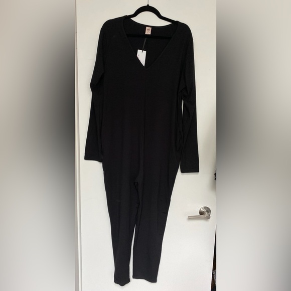 Smash & Tess Friday long sleeve black romper NWT Size L - Picture 4 of 5